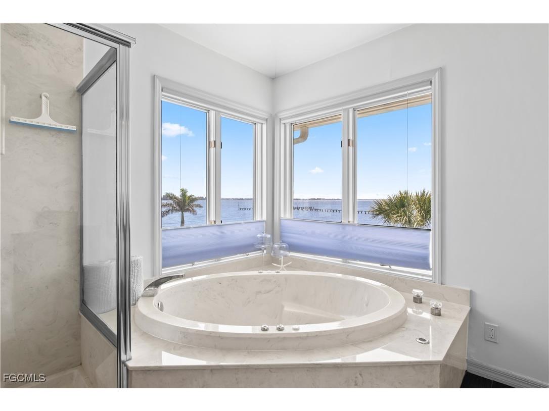 1202 Flamingo Drive Cape Coral FL 33904 2025010752 image39