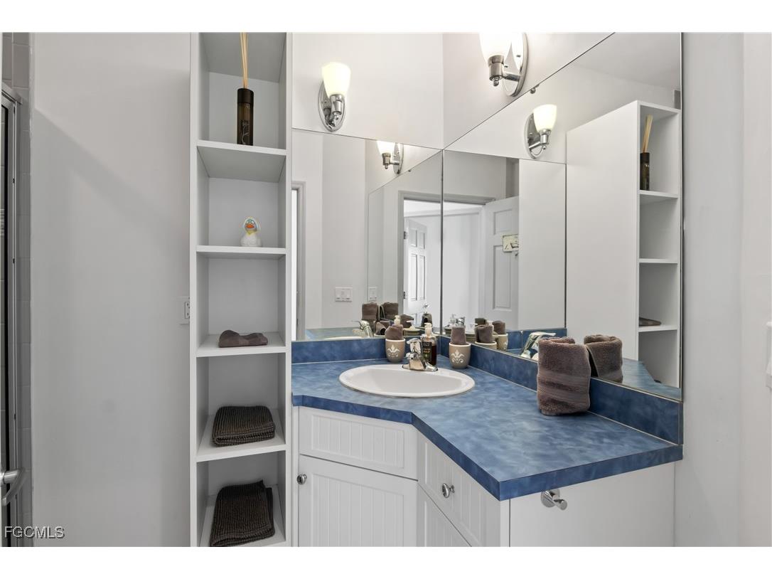 1202 Flamingo Drive Cape Coral FL 33904 2025010752 image44