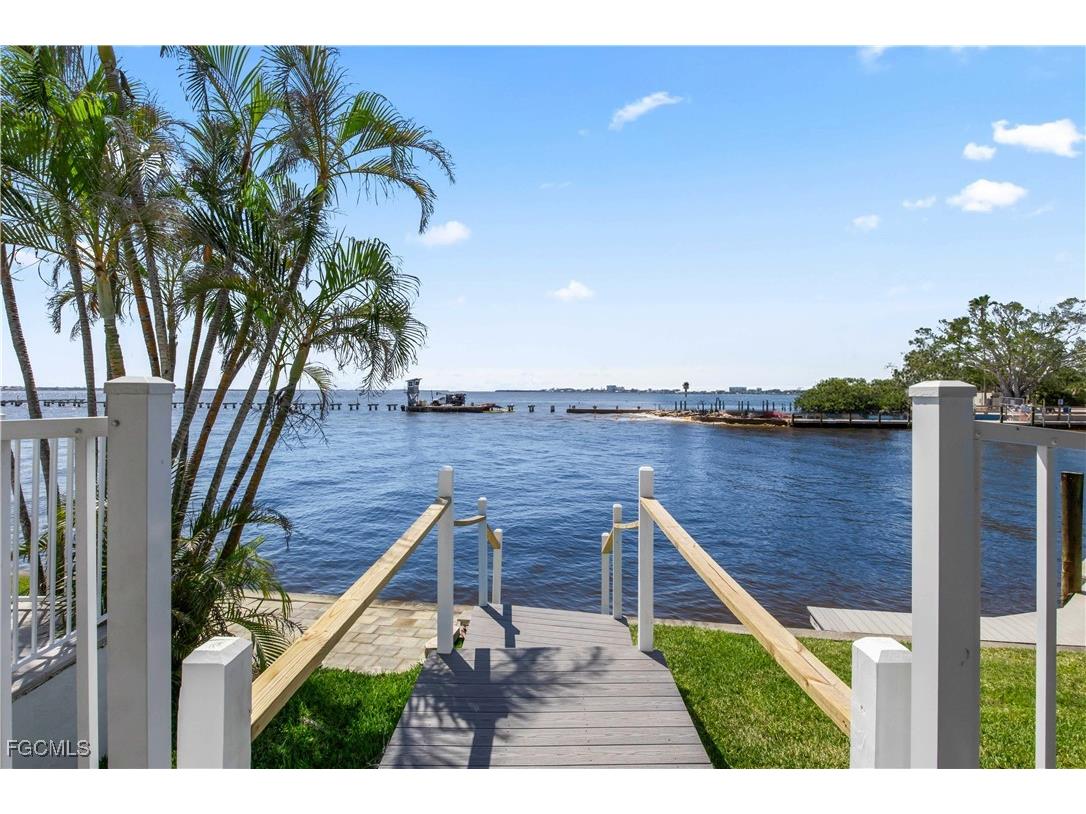 1202 Flamingo Drive Cape Coral FL 33904 2025010752 image48