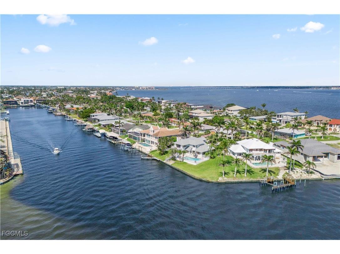1202 Flamingo Drive Cape Coral FL 33904 2025010752 image9