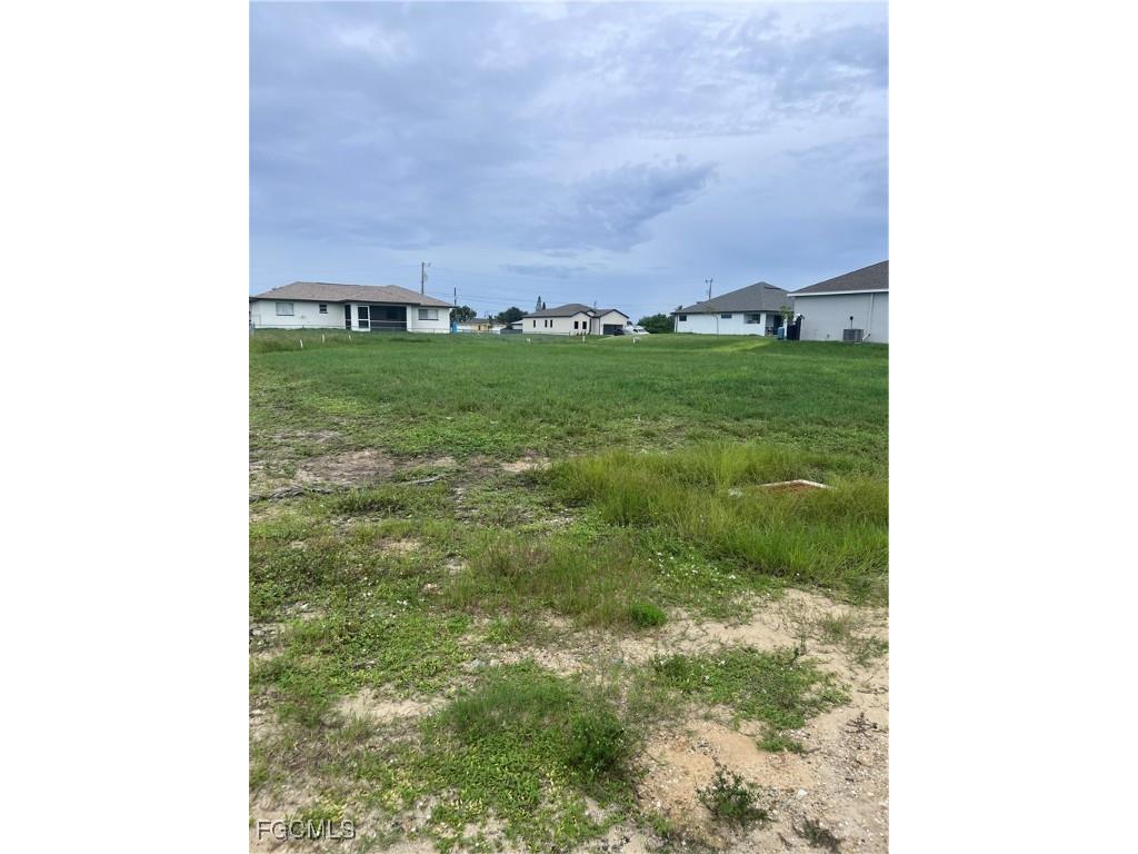 1202 NE 7th Place Cape Coral FL 33909 2025007866 image1
