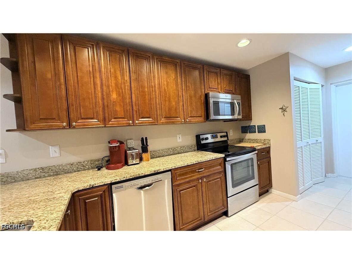 12020 Champions Green Way #112 Fort Myers FL 33913 2026024934 image5