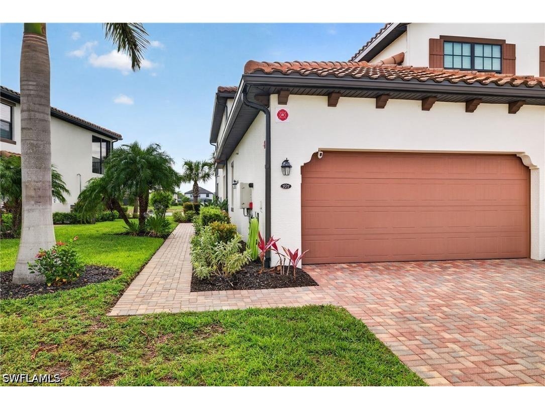 12020 Hawthorn Lake Drive #101 Fort Myers FL 33913 226021705 image1