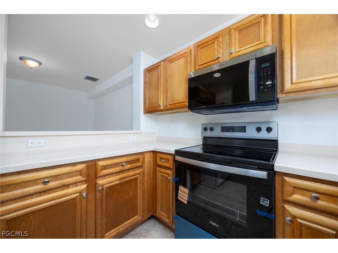 12021 Rock Brook Run #2108 Fort Myers FL 33913 2026007275 image5