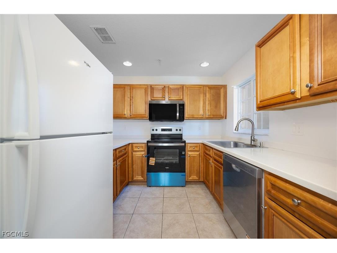 12021 Rock Brook Run #2108 Fort Myers FL 33913 2026007275 image7