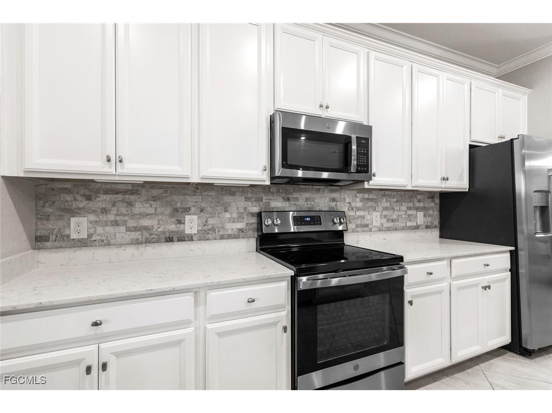 12023 Hawthorn Lake Drive #202 Fort Myers FL 33913 2025002975 image11