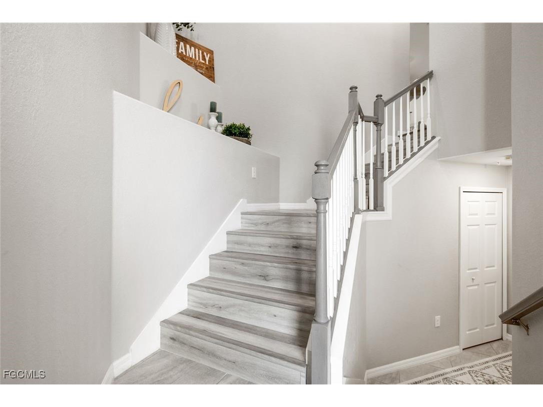 12023 Hawthorn Lake Drive #202 Fort Myers FL 33913 2025002975 image15