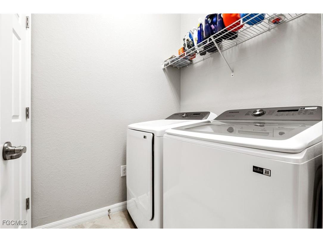 12023 Hawthorn Lake Drive #202 Fort Myers FL 33913 2025002975 image24