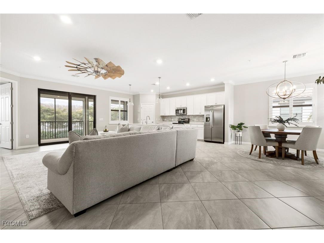 12023 Hawthorn Lake Drive #202 Fort Myers FL 33913 2025002975 image4