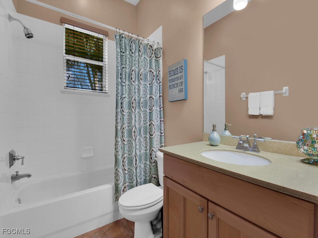 12024 Cypress Links Drive Fort Myers FL 33913 2025024452 image27