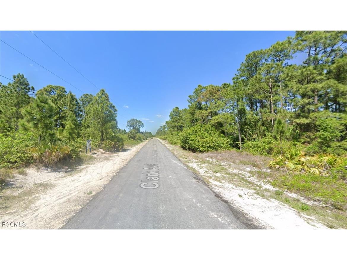 1203 Clark Avenue Lehigh Acres FL 33972 2025025178 image3