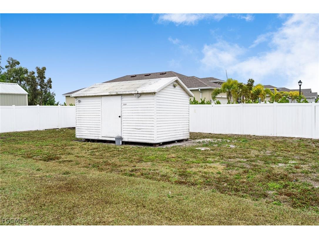 1203 NW 4th Street Cape Coral FL 33993 2026008498 image31