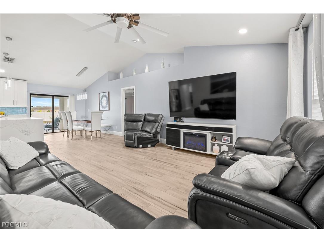 1203 NW 4th Street Cape Coral FL 33993 2026008498 image4