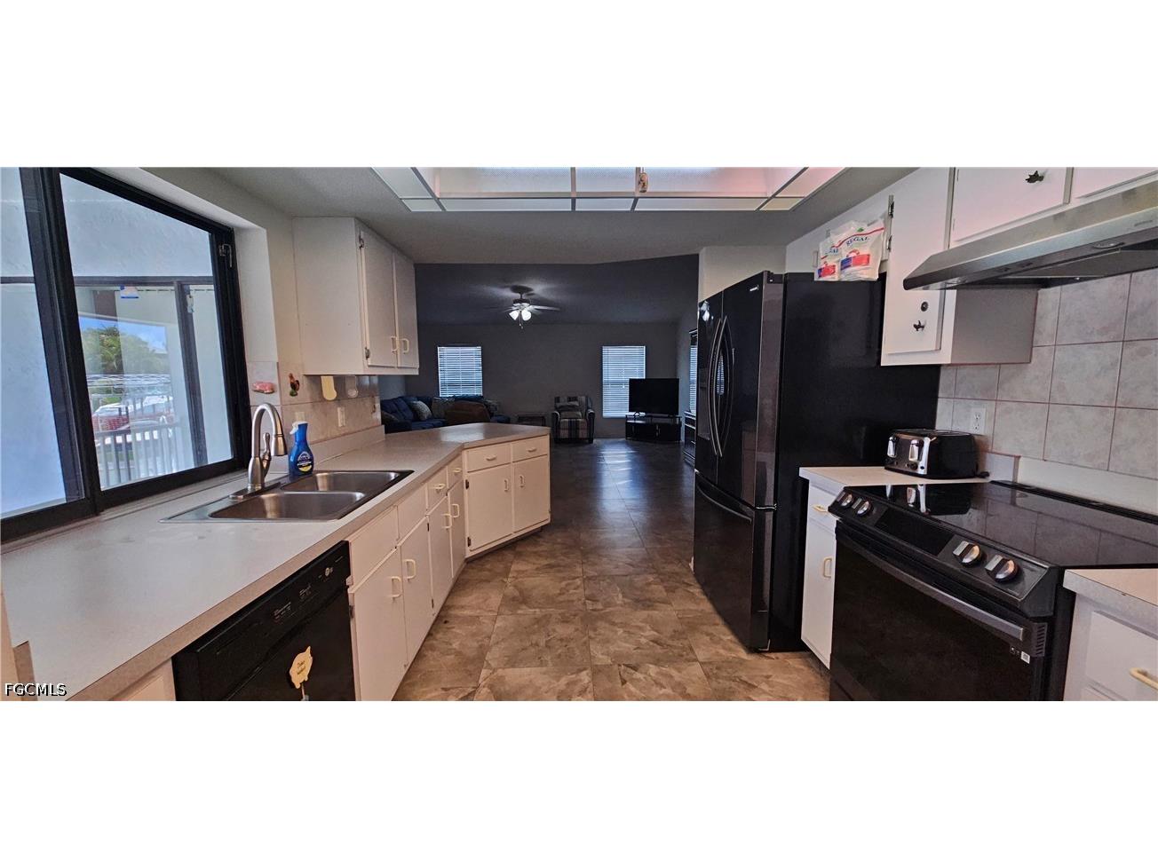 1203 SE 23rd Terrace Cape Coral FL 33990 2026022341 image8