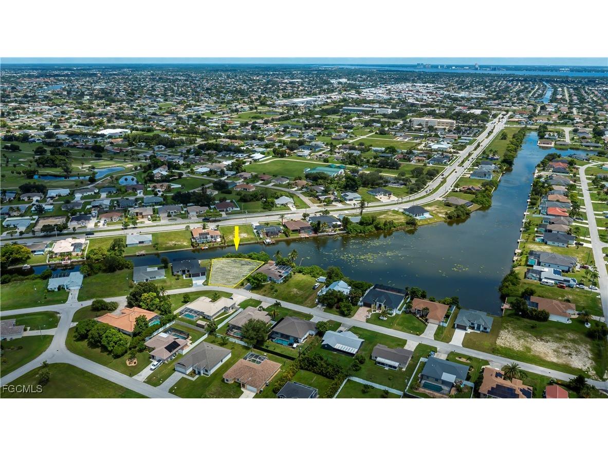 1203 SE 3rd Avenue Cape Coral FL 33990 2025008276 image2