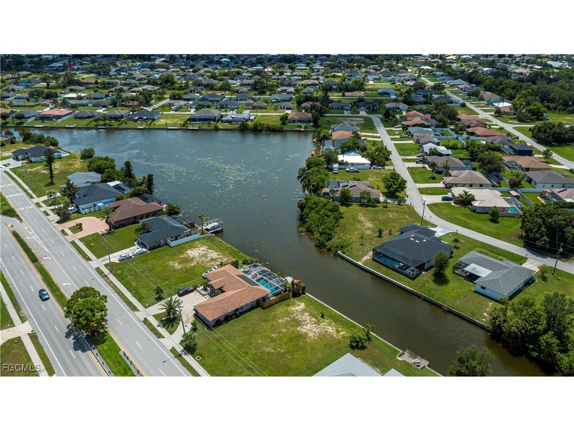 1203 SE 3rd Avenue Cape Coral FL 33990 2025008276 image21