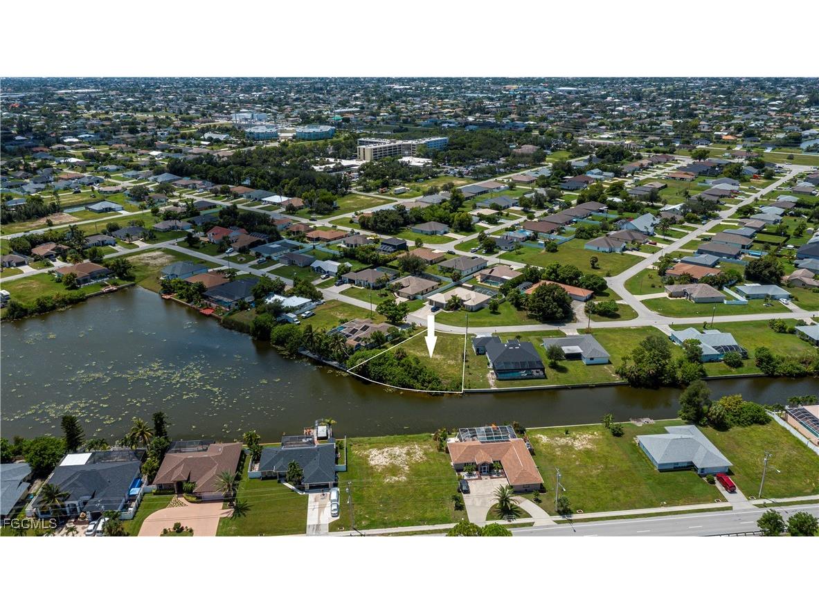 1203 SE 3rd Avenue Cape Coral FL 33990 2025008276 image24