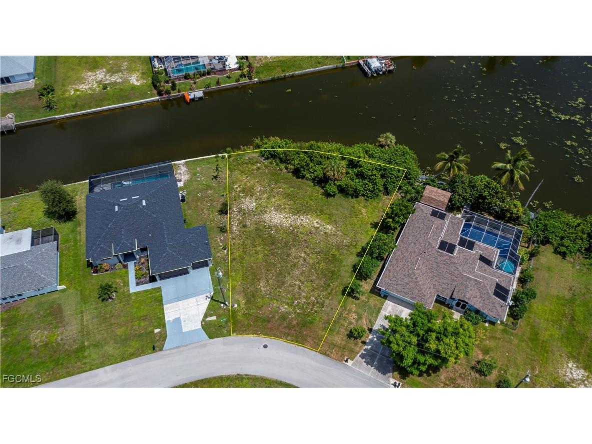1203 SE 3rd Avenue Cape Coral FL 33990 2025008276 image5