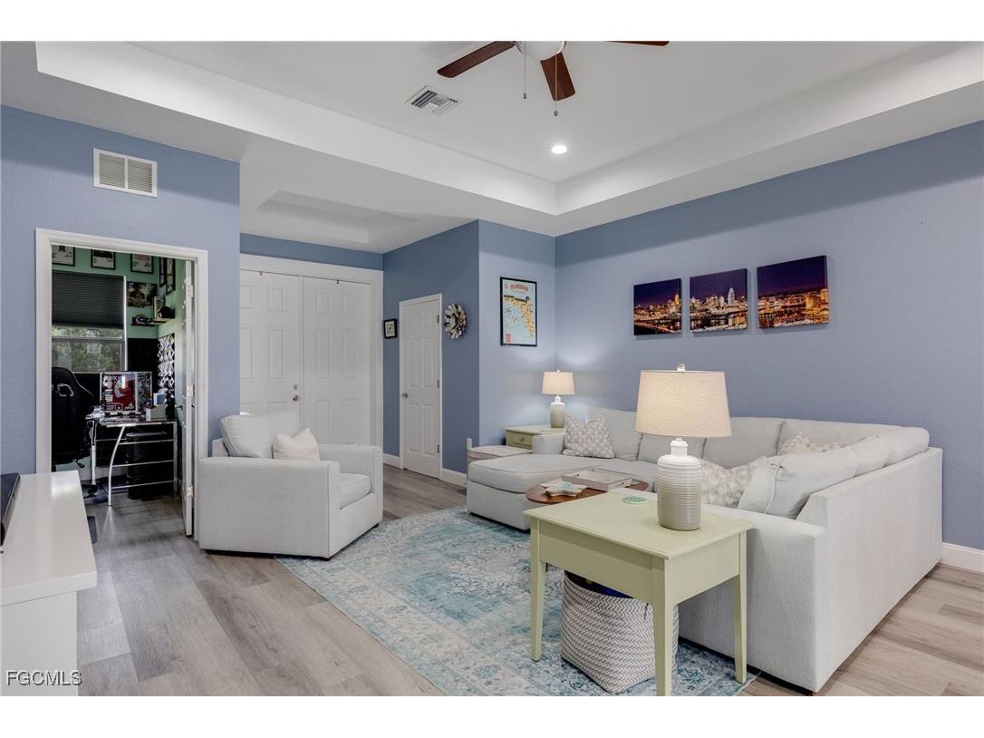 1203 Sunniland Boulevard Lehigh Acres FL 33971 2025019048 image5