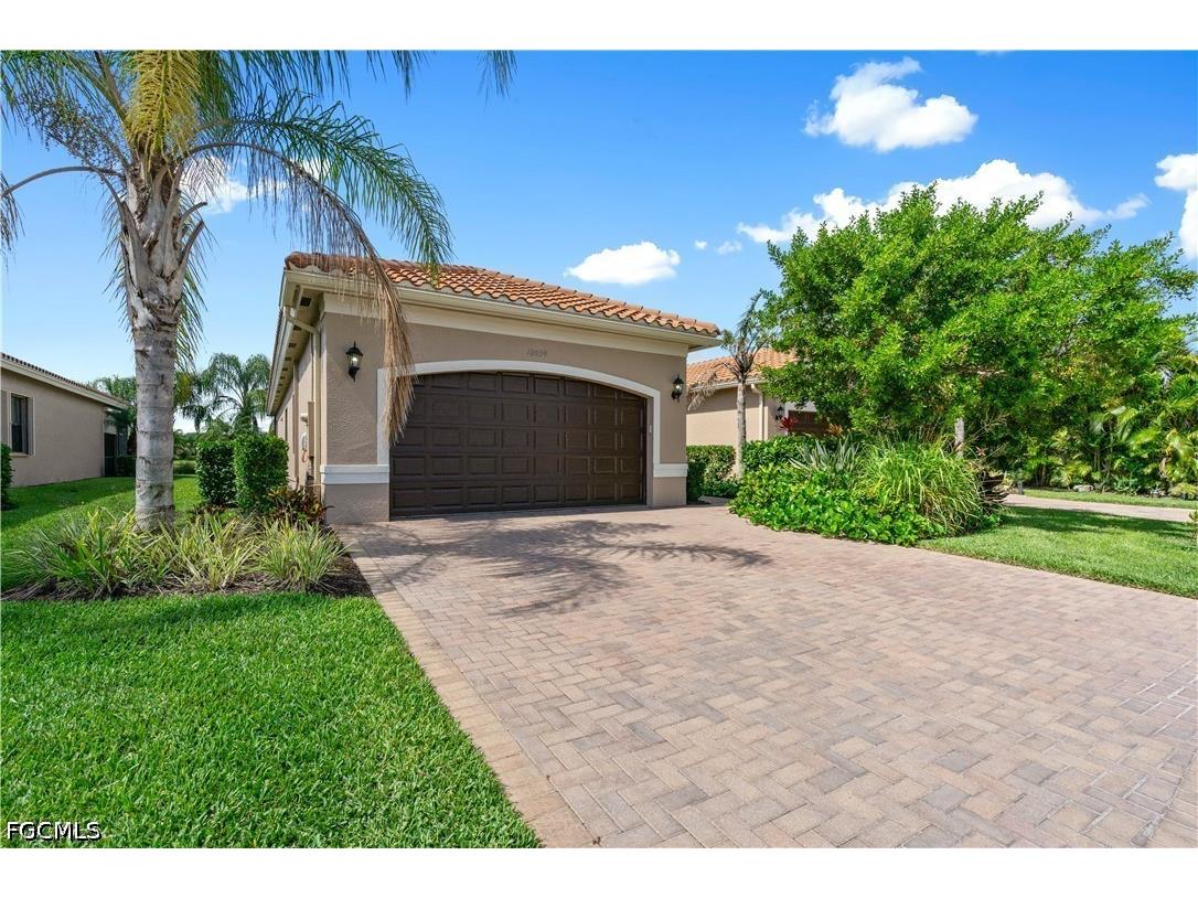 12034 Lakewood Preserve Place Fort Myers FL 33913 2026023979 image45