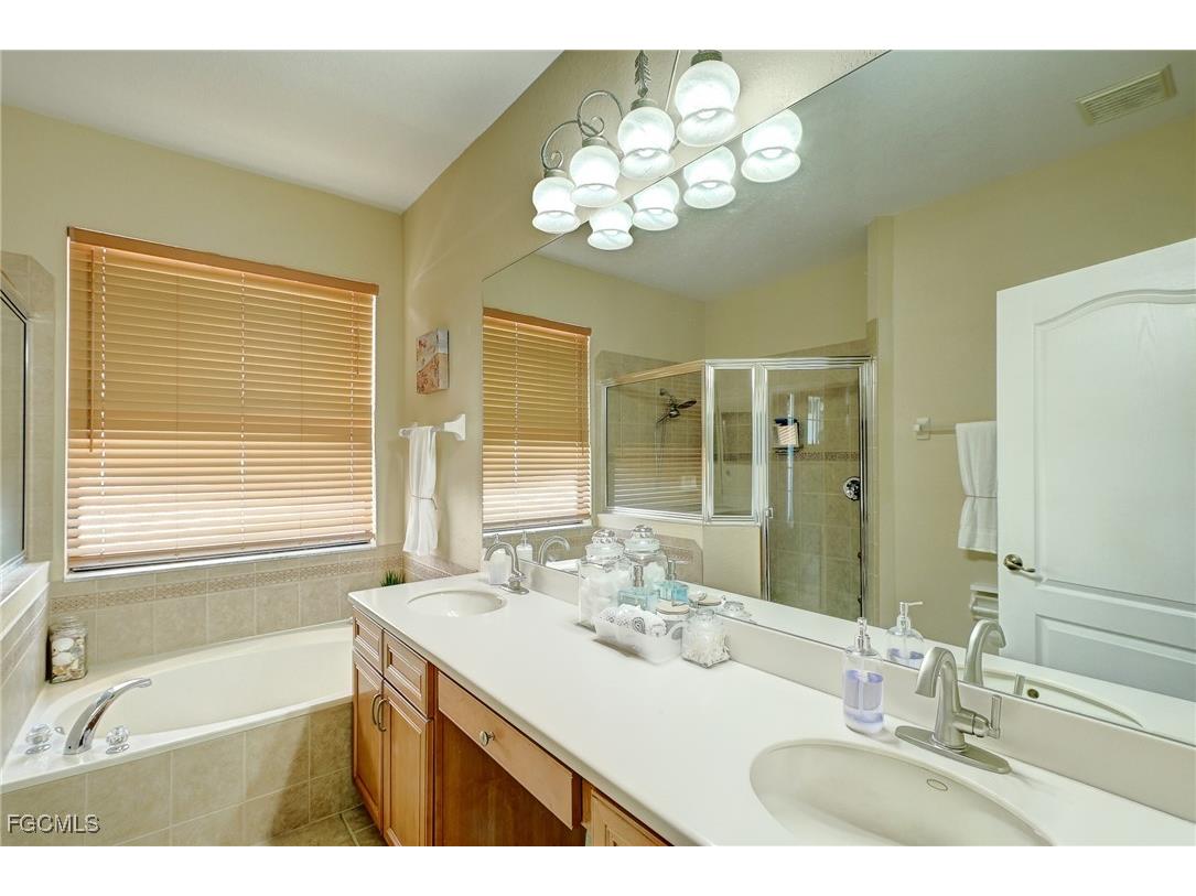 12036 Country Day Circle Fort Myers FL 33913 2025015890 image18