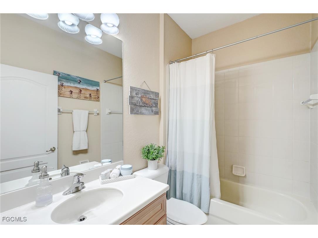 12036 Country Day Circle Fort Myers FL 33913 2025015890 image20