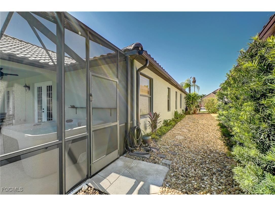 12036 Country Day Circle Fort Myers FL 33913 2025015890 image32