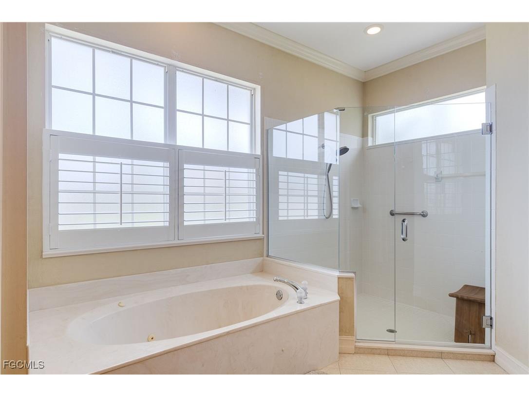 12036 Hidden Links Drive Fort Myers FL 33913 2025009455 image19