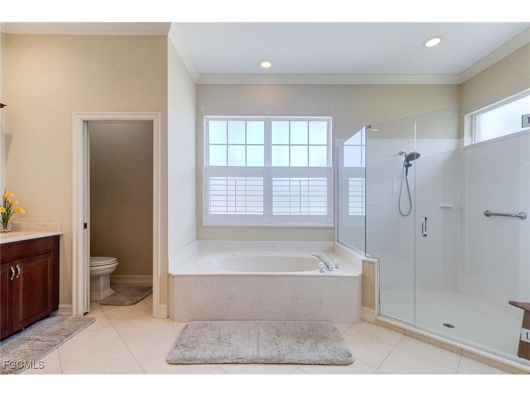 12036 Hidden Links Drive Fort Myers FL 33913 2025009455 image21