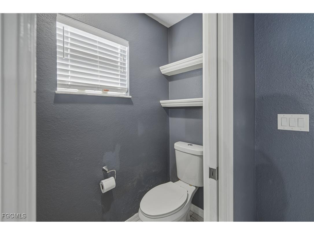 1204 NE 10th Terrace Cape Coral FL 33909 2025018123 image16