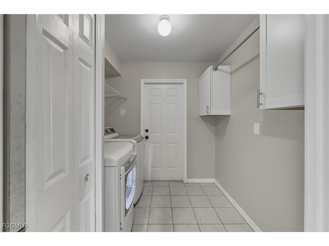 1204 NE 10th Terrace Cape Coral FL 33909 2025018123 image23