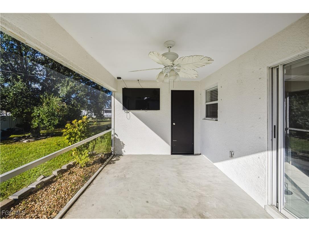 1204 NE 10th Terrace Cape Coral FL 33909 2025018123 image25