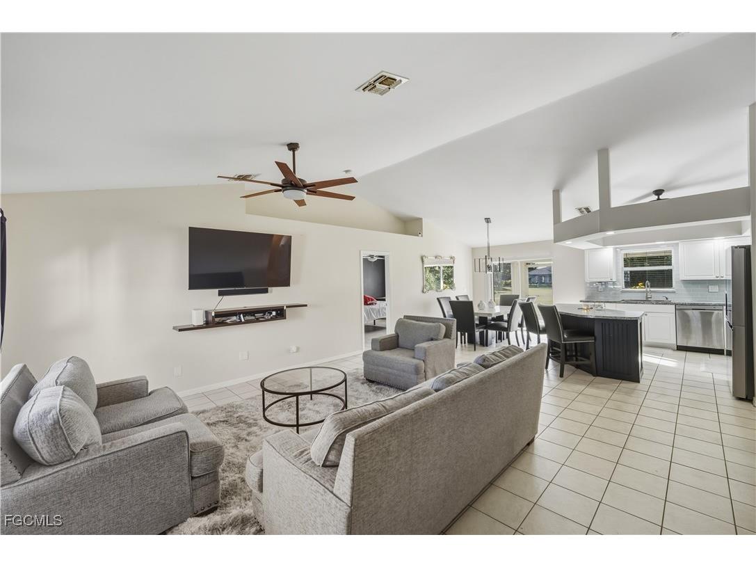 1204 NE 10th Terrace Cape Coral FL 33909 2025018123 image7