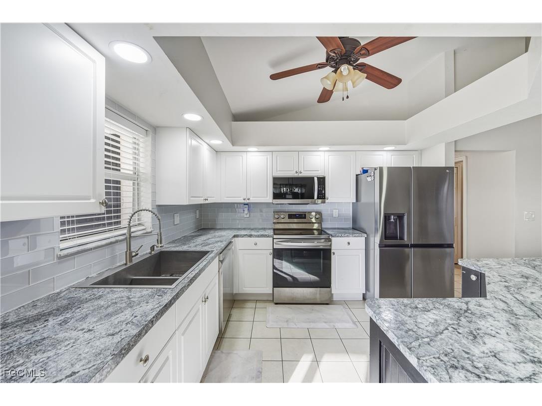 1204 NE 10th Terrace Cape Coral FL 33909 2025018123 image8