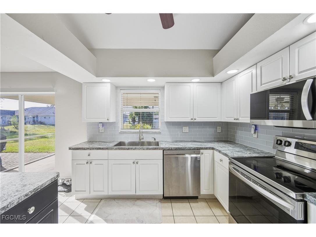 1204 NE 10th Terrace Cape Coral FL 33909 2025018123 image9