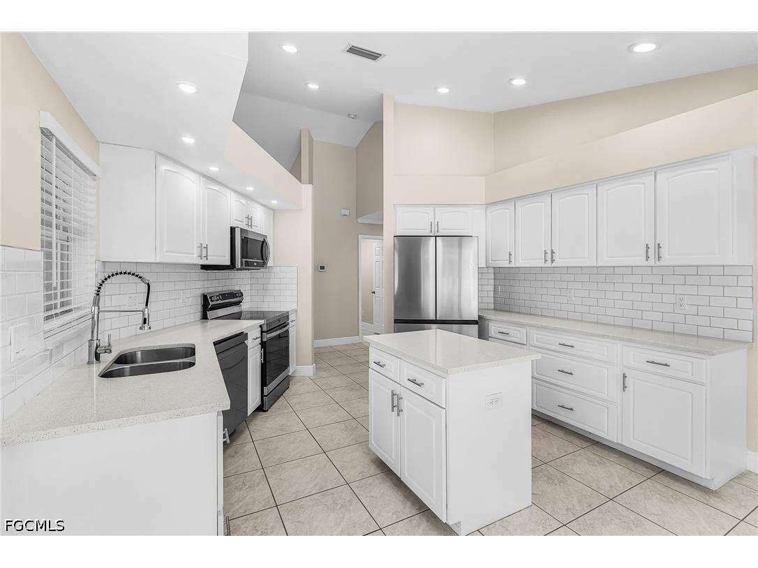 1204 SE 5th Terrace Cape Coral FL 33990 2026019507 image21