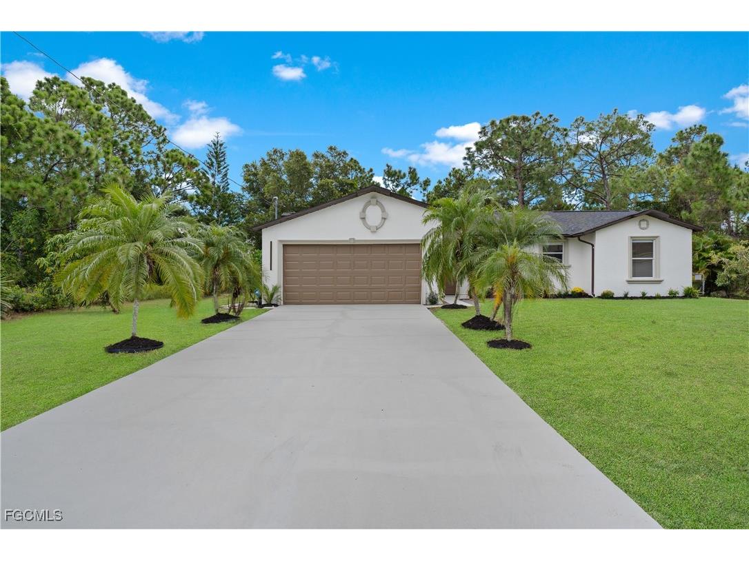 1204 Sunniland Boulevard Lehigh Acres FL 33971 2025011907 image1