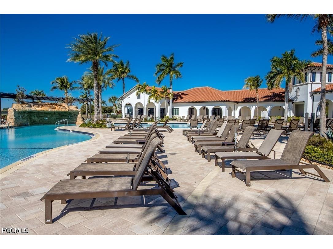 12048 Hawthorn Lake Drive #101 Fort Myers FL 33913 2026014381 image38