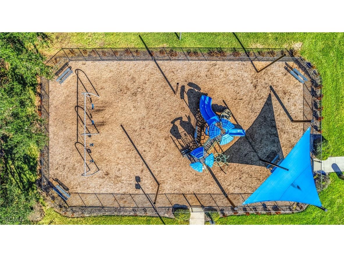 12048 Moorhouse Place Fort Myers FL 33913 2025026233 image43