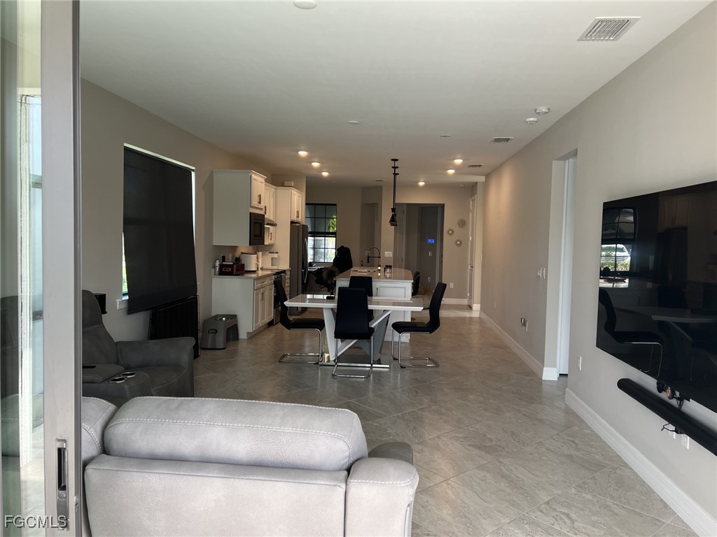 12048 Westmoreland Way Fort Myers FL 33913 2025021950 image10