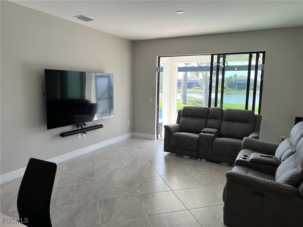 12048 Westmoreland Way Fort Myers FL 33913 2025021950 image9