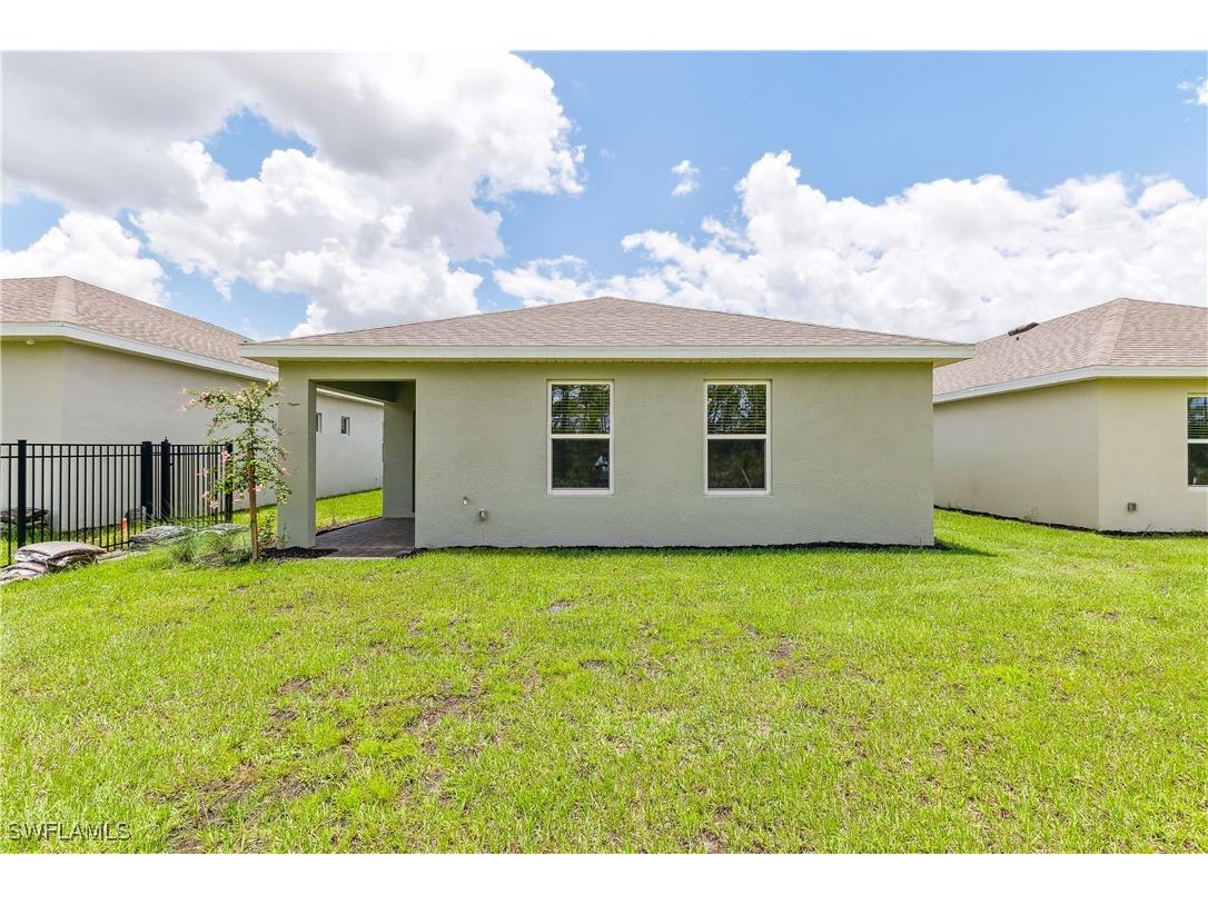 1205 Brooklands Drive Fort Myers FL 33905 226002304 image16