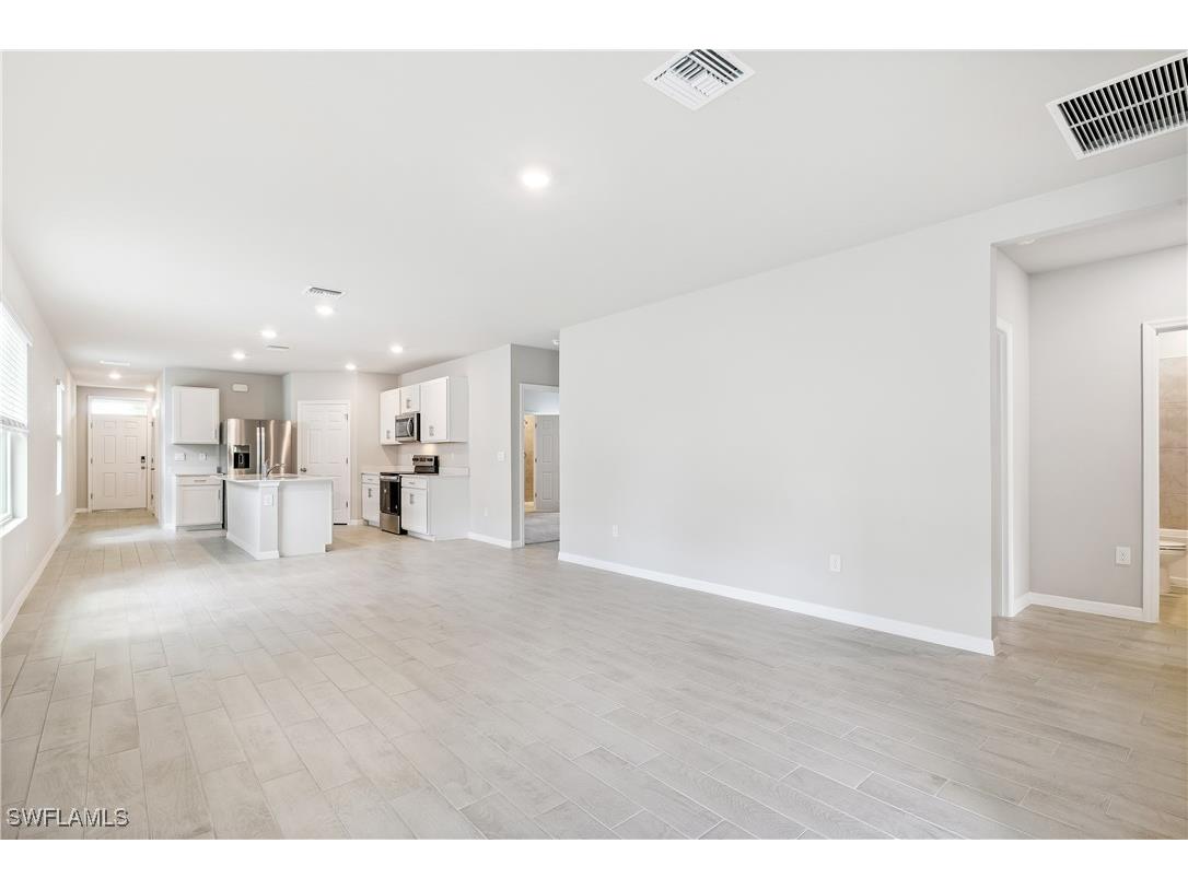 1205 Brooklands Drive Fort Myers FL 33905 226002304 image3