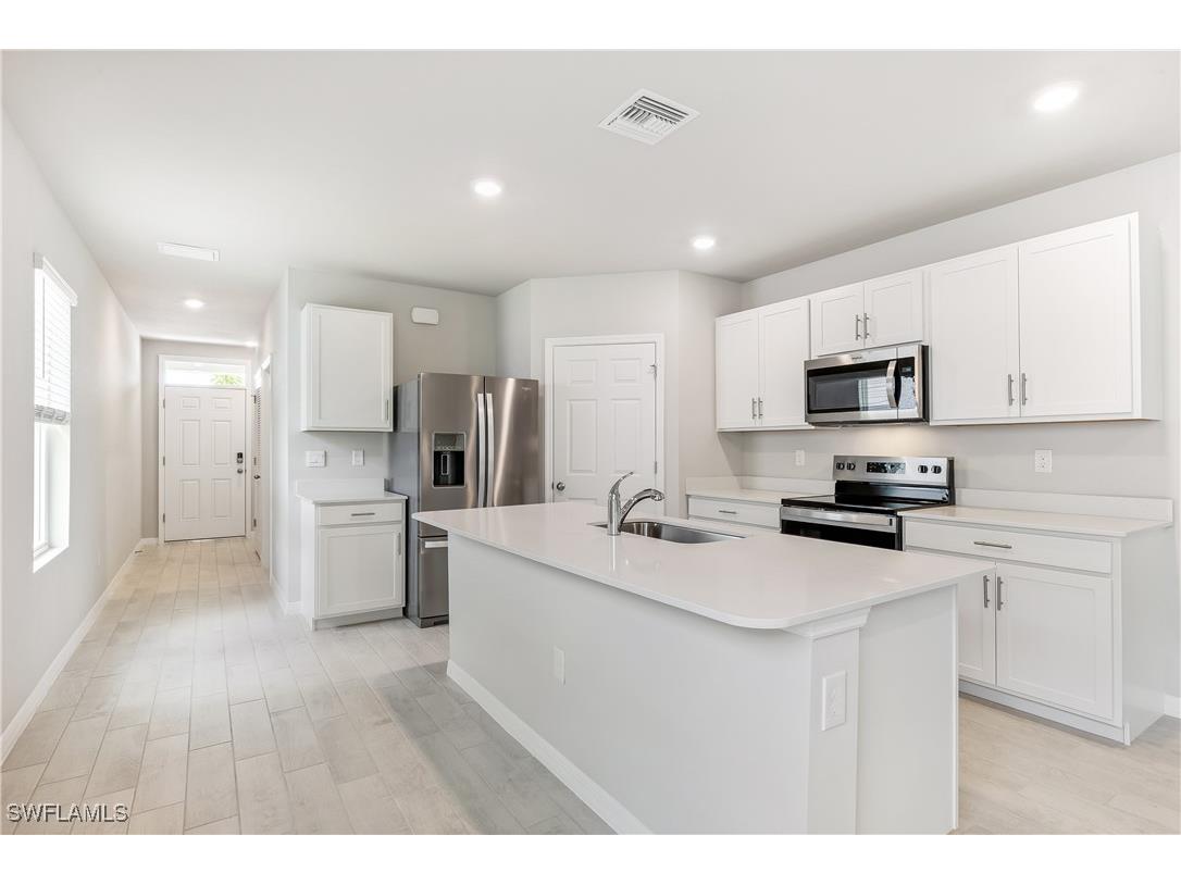 1205 Brooklands Drive Fort Myers FL 33905 226002304 image7