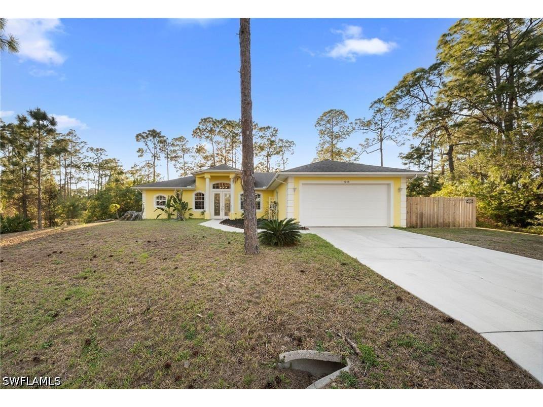 1205 Lincoln Avenue Lehigh Acres FL 33972 226013792 image1