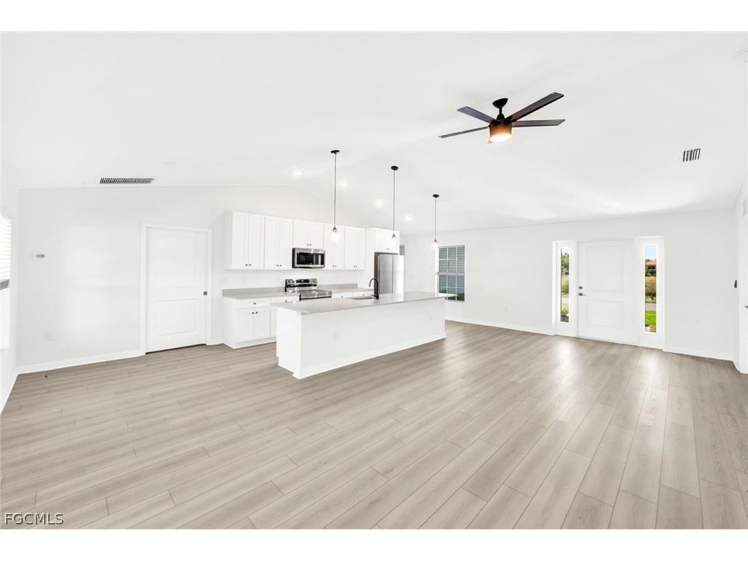 1205 NE 12th Street Cape Coral FL 33909 2026013879 image3