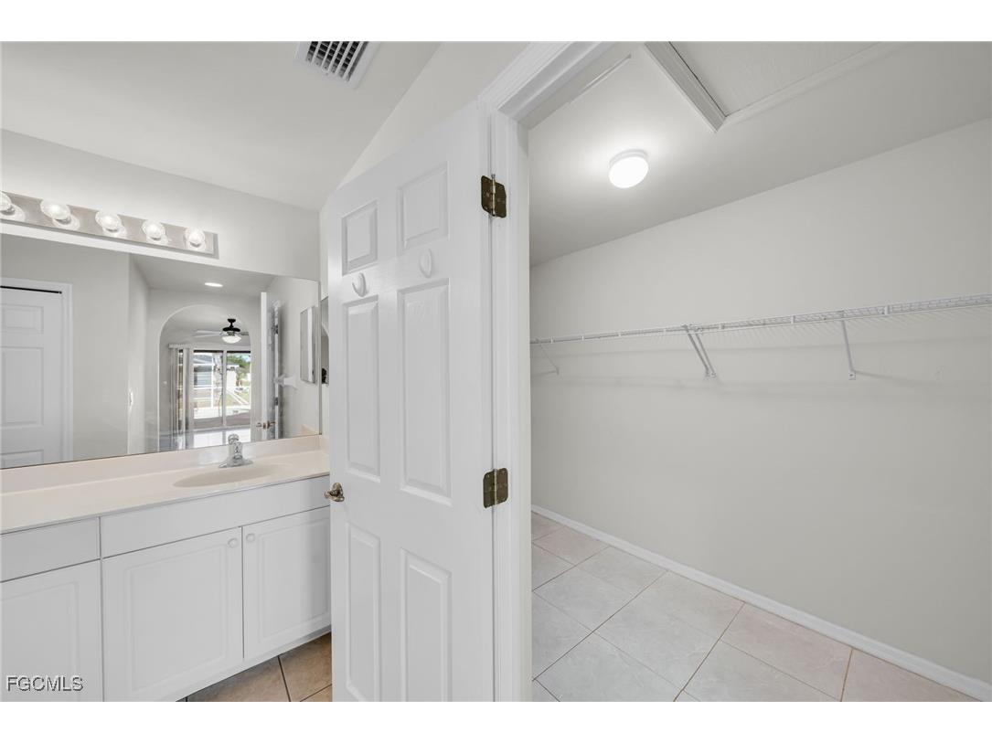 1205 SW 14th Terrace Cape Coral FL 33991 2025016118 image9