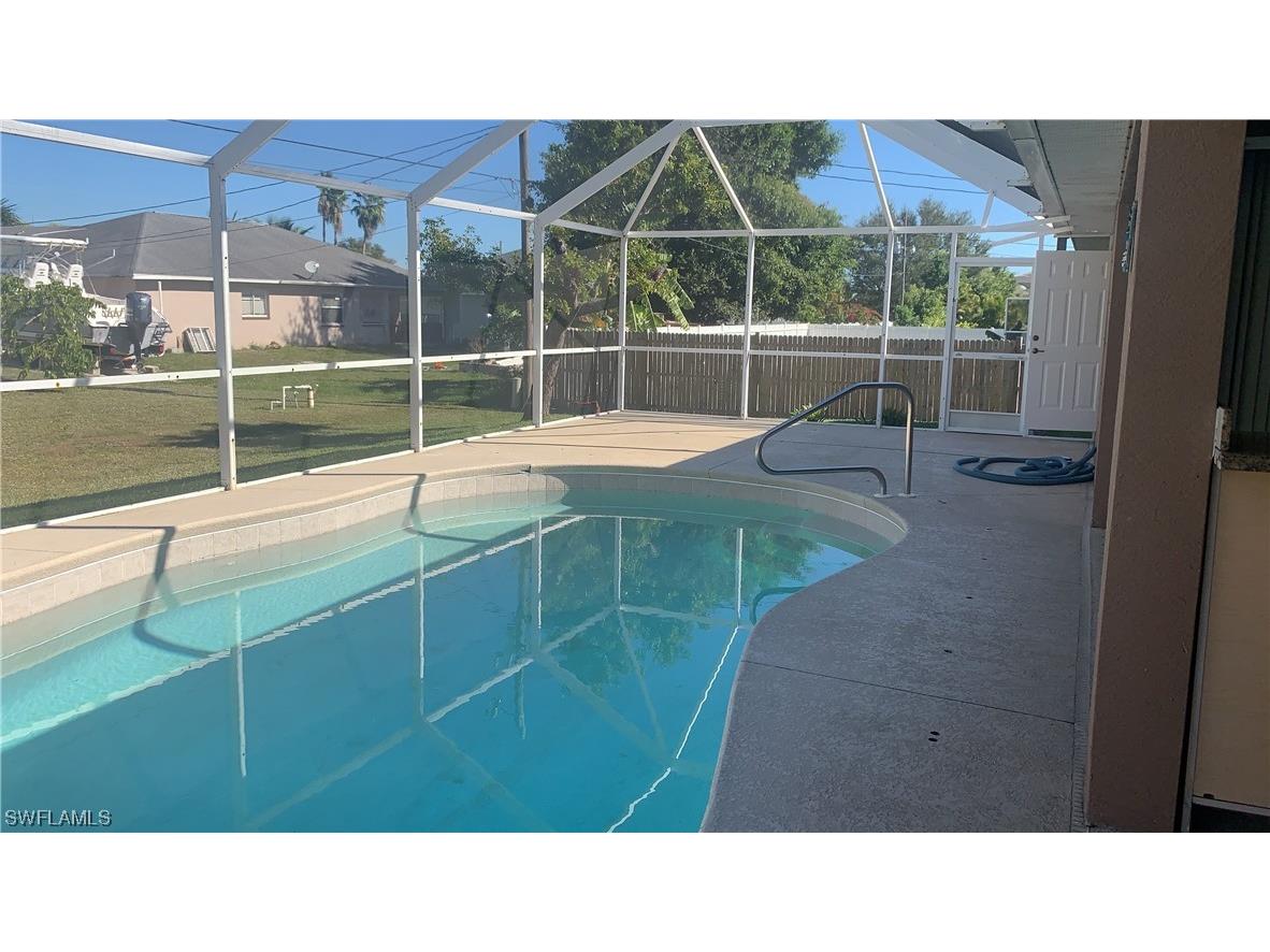1205 SW 14th Terrace Cape Coral FL 33991 223058652 image1