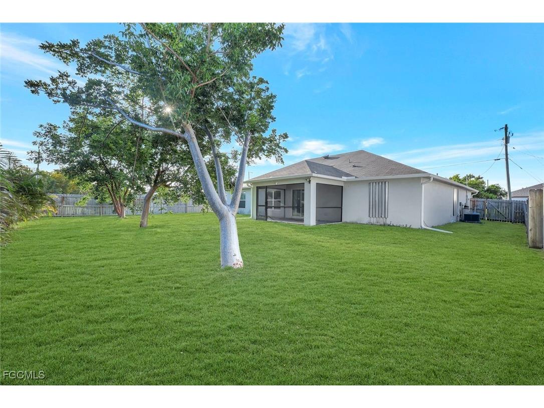 1205 SW 32nd Terrace Cape Coral FL 33914 2025023327 image5