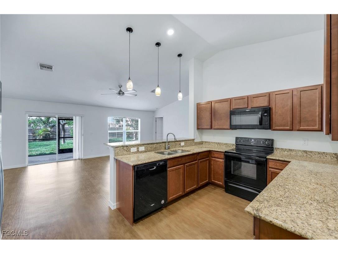 1205 SW 32nd Terrace Cape Coral FL 33914 2025023327 image6